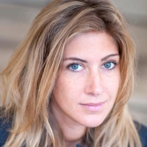 Amanda Sthers